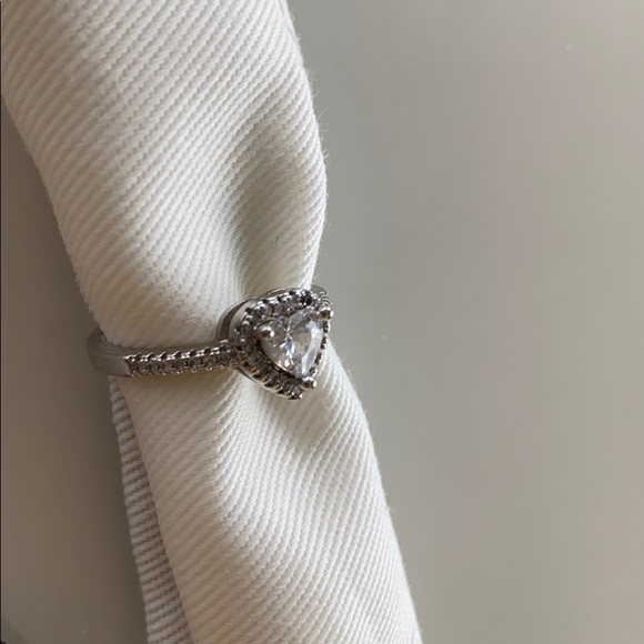 Love heart ring - Picture 2 of 5